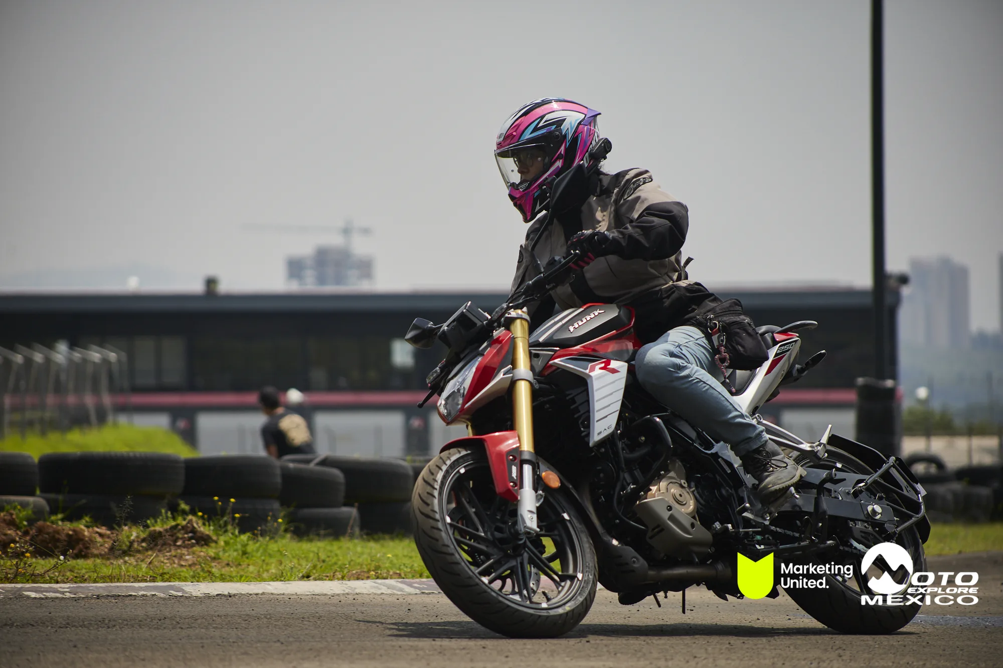 HUNK TRACKDAY 353
